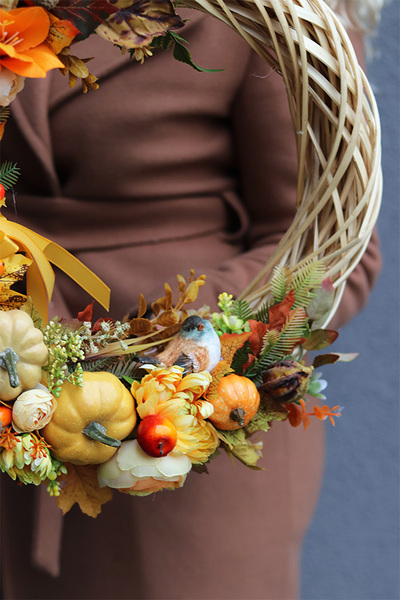 Dyniowy 2, asymetryczny jesienny wianek z dyniami