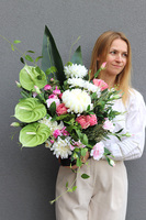 Medurena, elegancki bukiet nagrobny we wkładzie, wys.70cm