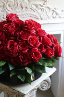 Red Roses, kompozycja nagrobna w naczyniu