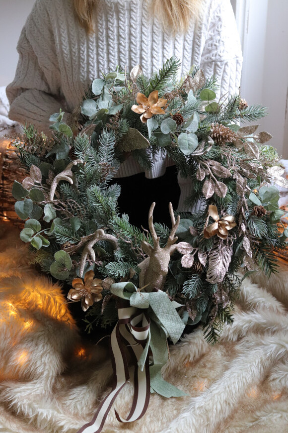 Złoto Lasu, świąteczny wianek z reniferem