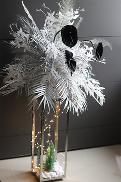 Kraina Lodu, zimowa dekoracja na stojaku, wys.127cm 