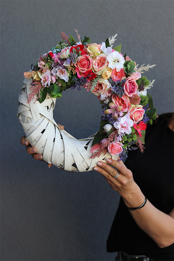 Abelista, wianek z dekoracją kwiatową