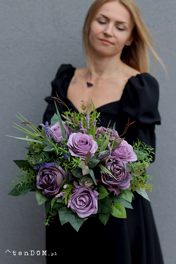 Violet Rose, kompozycja nagrobna w naczyniu