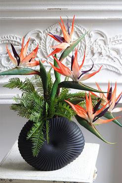 Strelicja Dekina Red, egzotyczna kompozycja w wazonie, wym.59x50cm