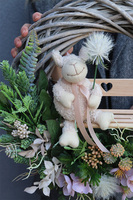 Na Ławeczce, asymetryczny wianek na drzwi