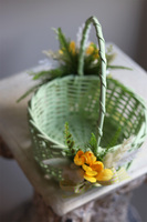 Krokusy Yellow, dwustronnie dekorowany koszyczek wielkanocny