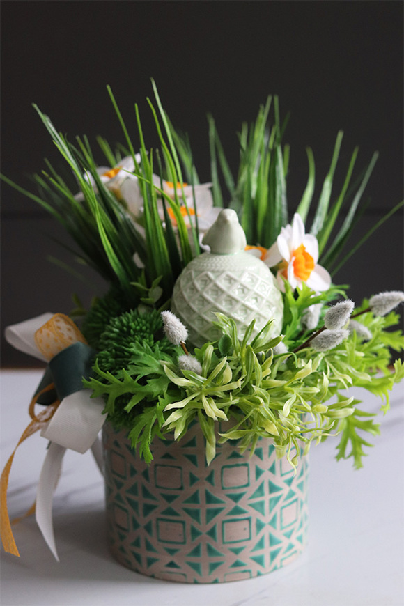 Bird in Flowers, stroik wielkanocny z ptaszkiem