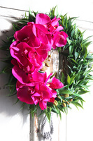 asymetryczny wianek z chwostem, Orchidelia Power Pink, śr.42cm 