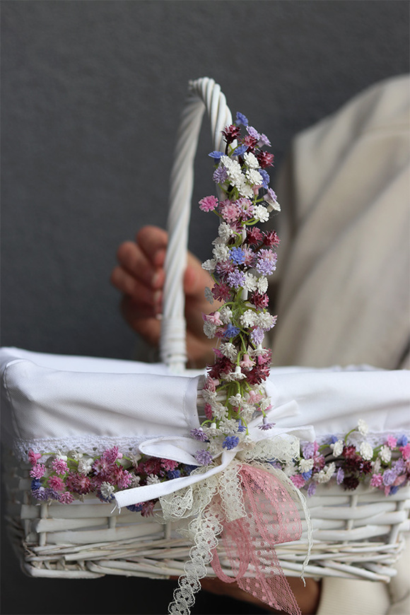 Kaszka Pastella Purple, dekorowany koszyczek wielkanocny z serwetką