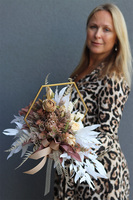 Crema Latte, jesienna dekoracja kwiatowa w domku