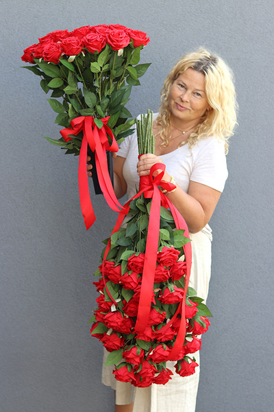 Różany Dom, komplet bukiet nagrobny do położenia & we wkładzie