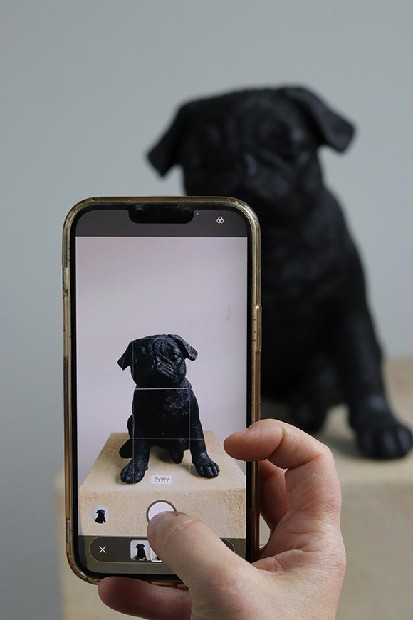 Dog in the Fog, figurka pies mops