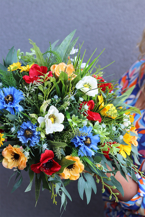 Kwiatowa Rabata, kompozycja kwiatowa w naczyniu