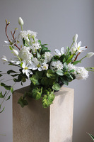 Wiosenna Magnolia, dekoracja nagrobna w misie