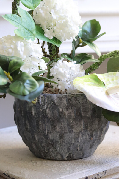 Makebana, kompozycja kwiatowa w naczyniu