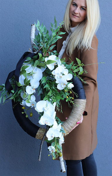 Elanea Nero Orchid 2, elegancki wieniec nagrobny, wym.53x100cm