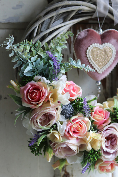 Angela Heart, wianek z pluszowym sercem, śr.38cm  