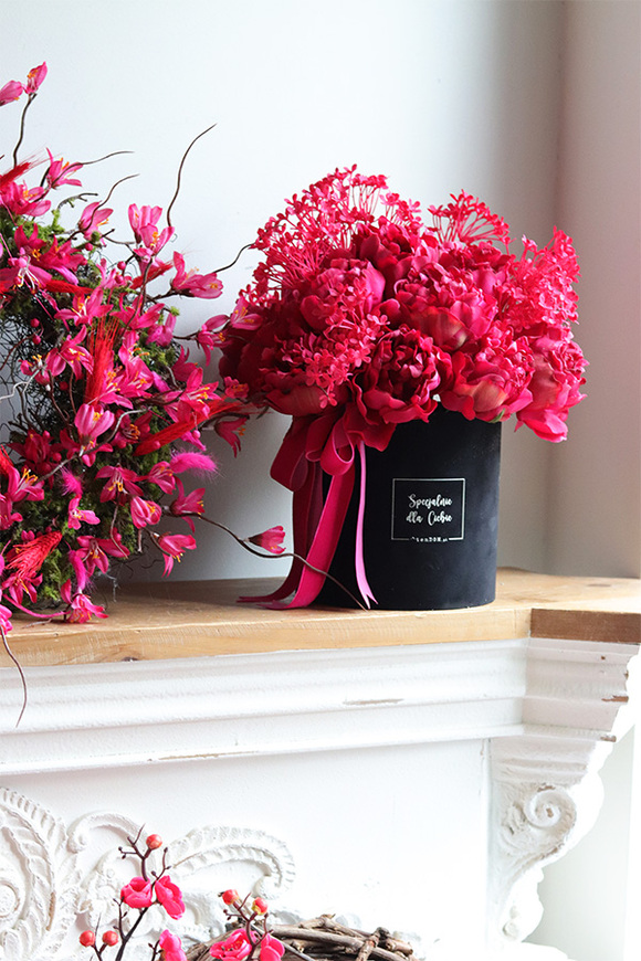 Cecina Magenta, kwiatowy box