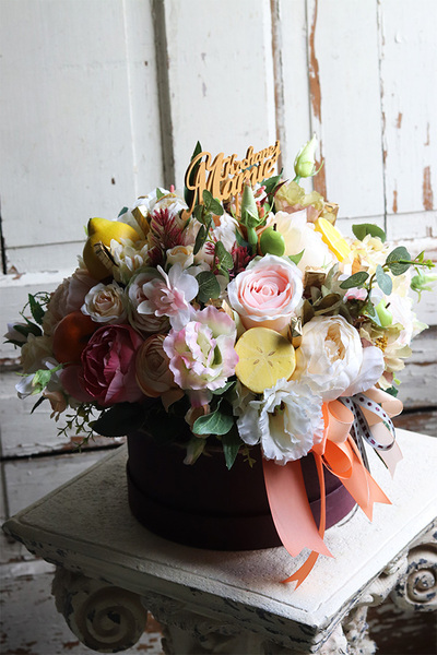 flowerbox z czekoladkami na Dzień Mamy, Mamma Mia 2, wym.37x37cm 