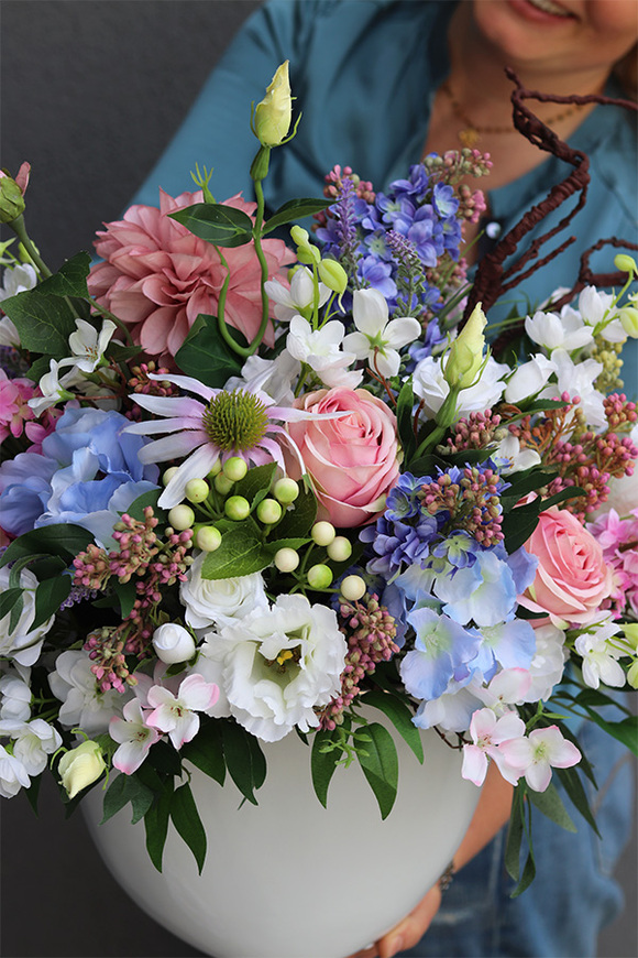 Czarująca Wiosna Nova, kompozycja kwiatowa, wym.52x60cm 