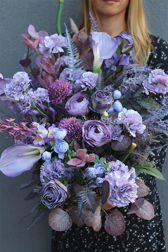 Violet Dori Volcan, nowoczesna kompozycja nagrobna	