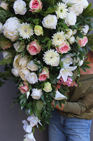 Romeria, wiązanka nagrobna z mieczykiem