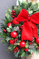 Decoratoria Red, bożonarodzeniowy wianek z kokardą, śr.54cm