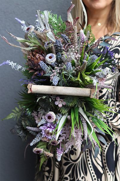 Violetina, kompozycja w koszyku