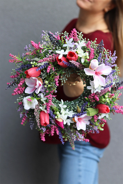 Pinky Spring, wiosenny wianek z magnolią