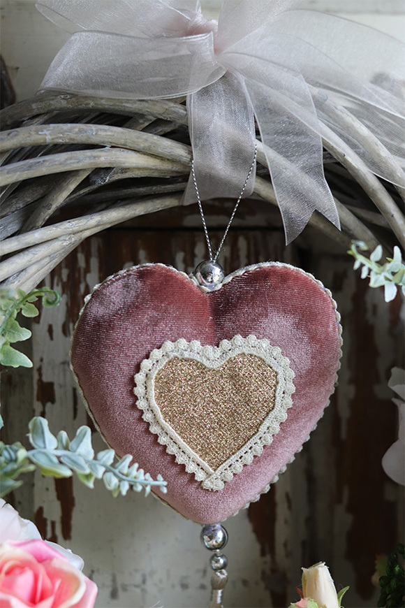 Angela Heart, wianek z pluszowym sercem, śr.38cm  