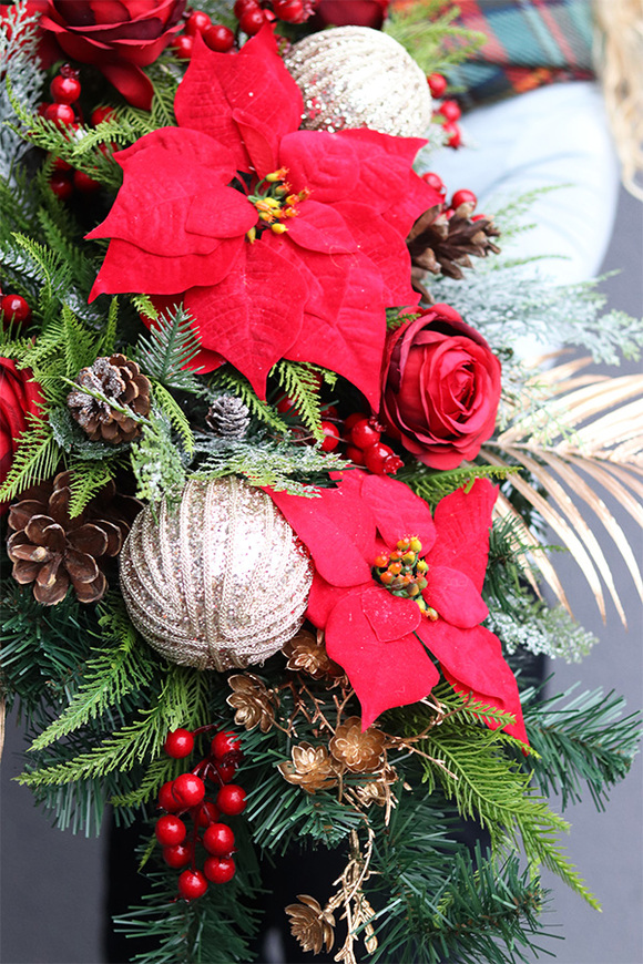 Red&Gold Small, świąteczna wiązanka nagrobna