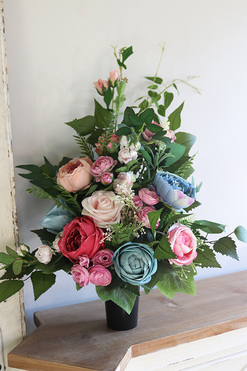 Caryca Gerda, bukiet nagrobny we wkładzie do flakonu, dł.65cm