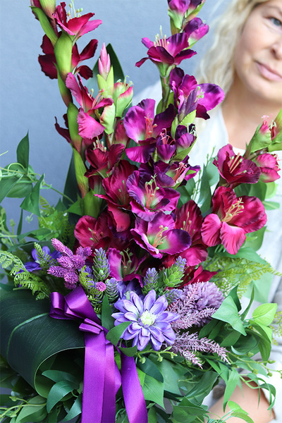 Fioletti 2, bukiet nagrobny z mieczykami