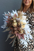 Crema Latte, jesienna dekoracja kwiatowa w domku