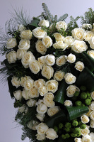 Pure, żywa wiązanka pogrzebowa serce