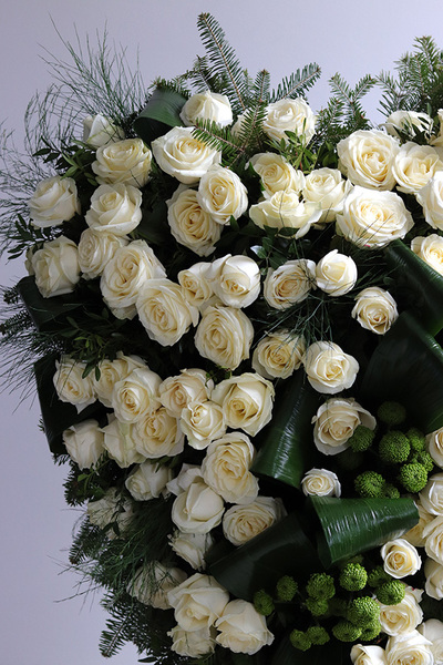 Pure, żywa wiązanka pogrzebowa serce