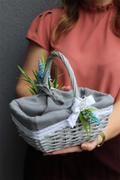 Szafirki, dekorowany koszyczek wielkanocny