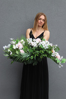 Peania, wieniec nagrobny z bananowcem