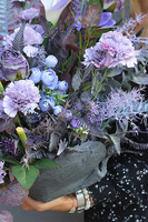 Violet Dori Volcan, nowoczesna kompozycja nagrobna	