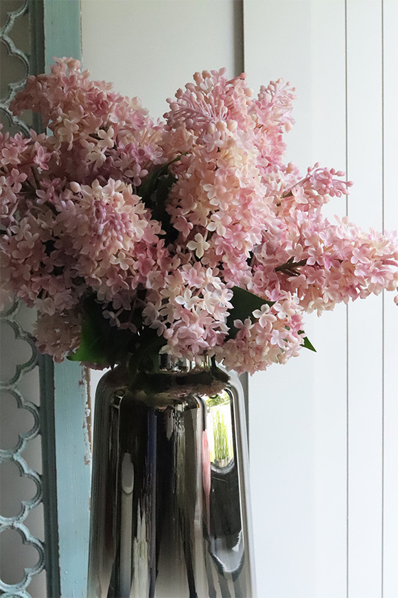 Bzy Luxury Silver, bukiet kwiatów w wazonie