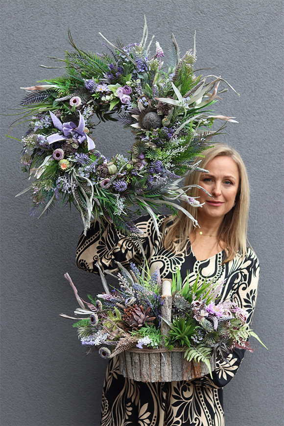 Violetina, kompozycja w koszyku