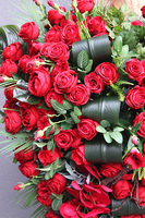 wiązanka nagrobna w kształcie serca, Czerwień Lux