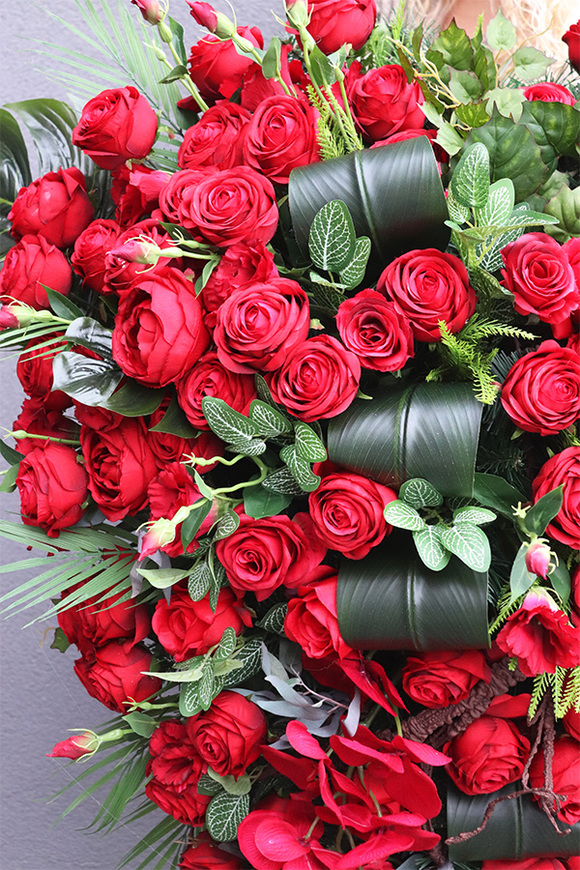 wiązanka nagrobna w kształcie serca, Czerwień Lux