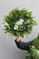 Green Decora New, świąteczny wianek z eukaliptusem