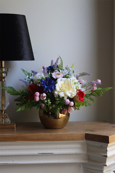 Mazuria Gold, kompozycja kwiatowa w naczyniu