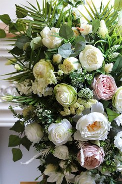 Aniela, bogata wiązanka nagrobna, dł.100cm