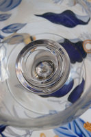 Glass Betty, szklany świecznik na nodze