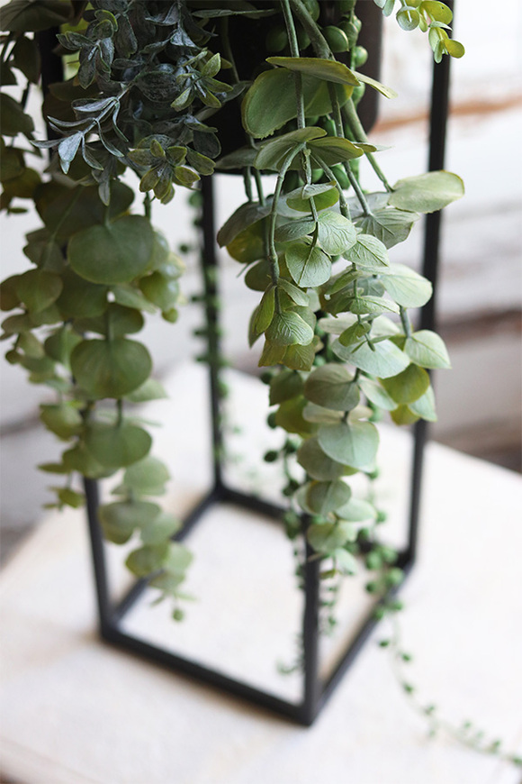 Cybilla, kompozycja sukulenty w donicy na stojaku, wys.69cm