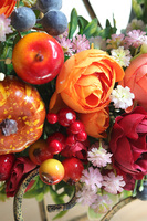 Jesienna Pani, jesienny wianek z owocami