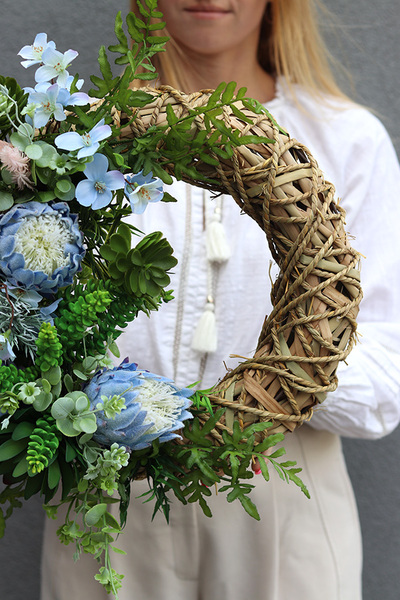 Ulisses, asymetryczny wianek dekoracyjny, wym.40cm